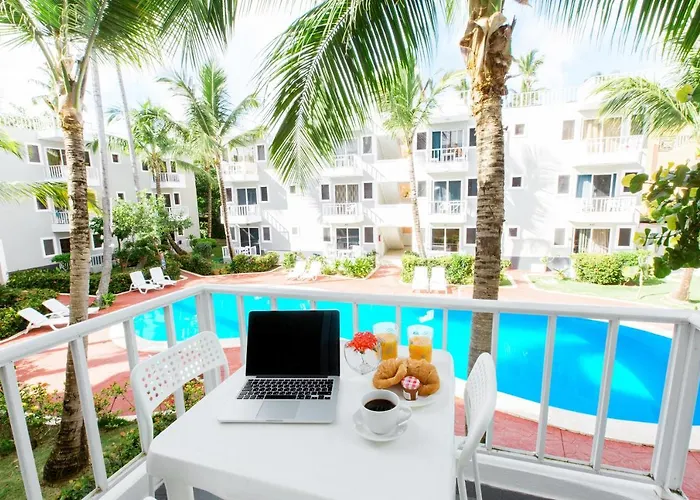 Aventura Studios With Tropical Pool Playa Los Corales