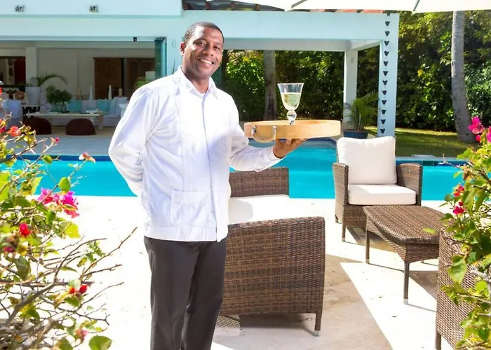 Casa Crystal Luxury Golf Front Villa With Staff Pool