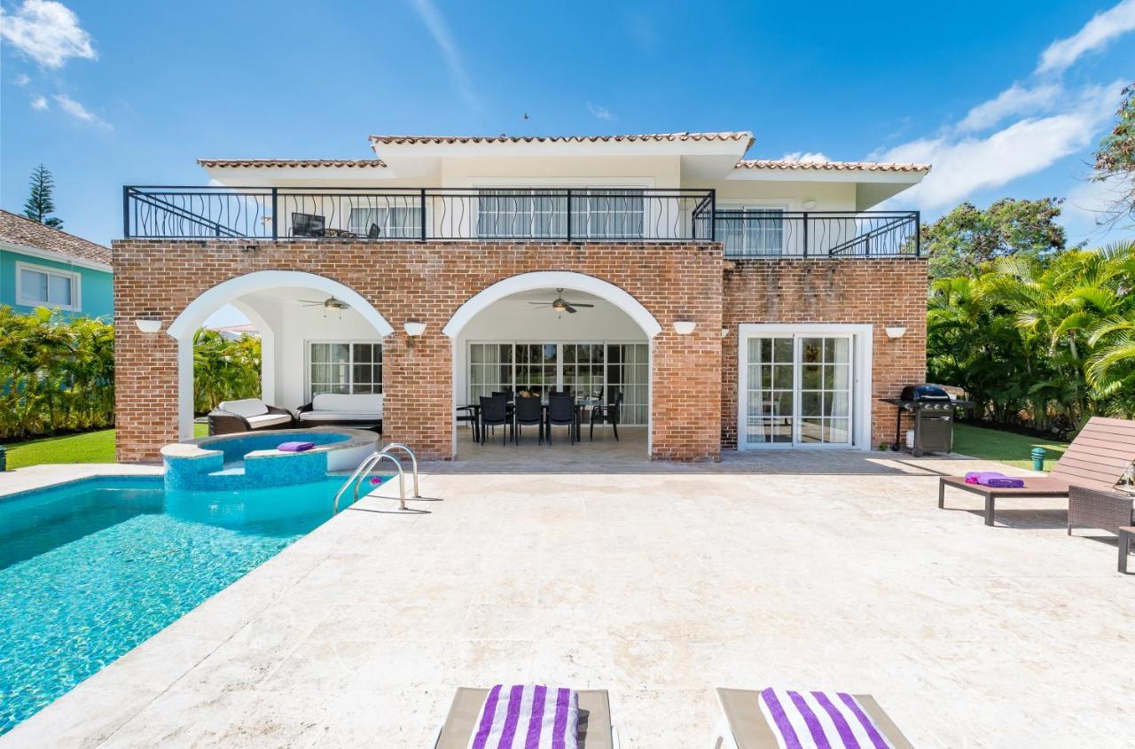 Villa Luxury & Modern With Pool At Cocotal Golf & Country Club