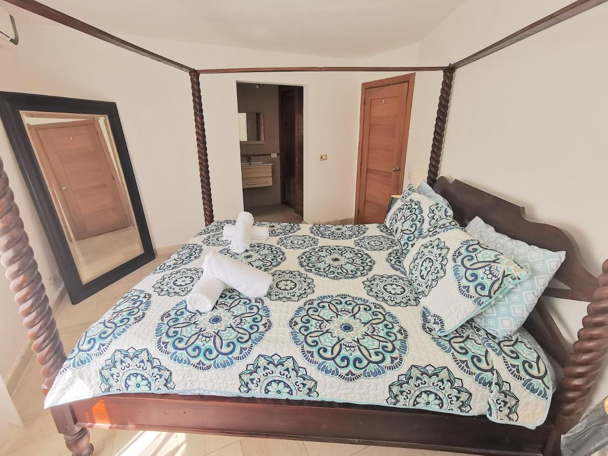 Beachfront Ocean View 8 People Wifi Pickup