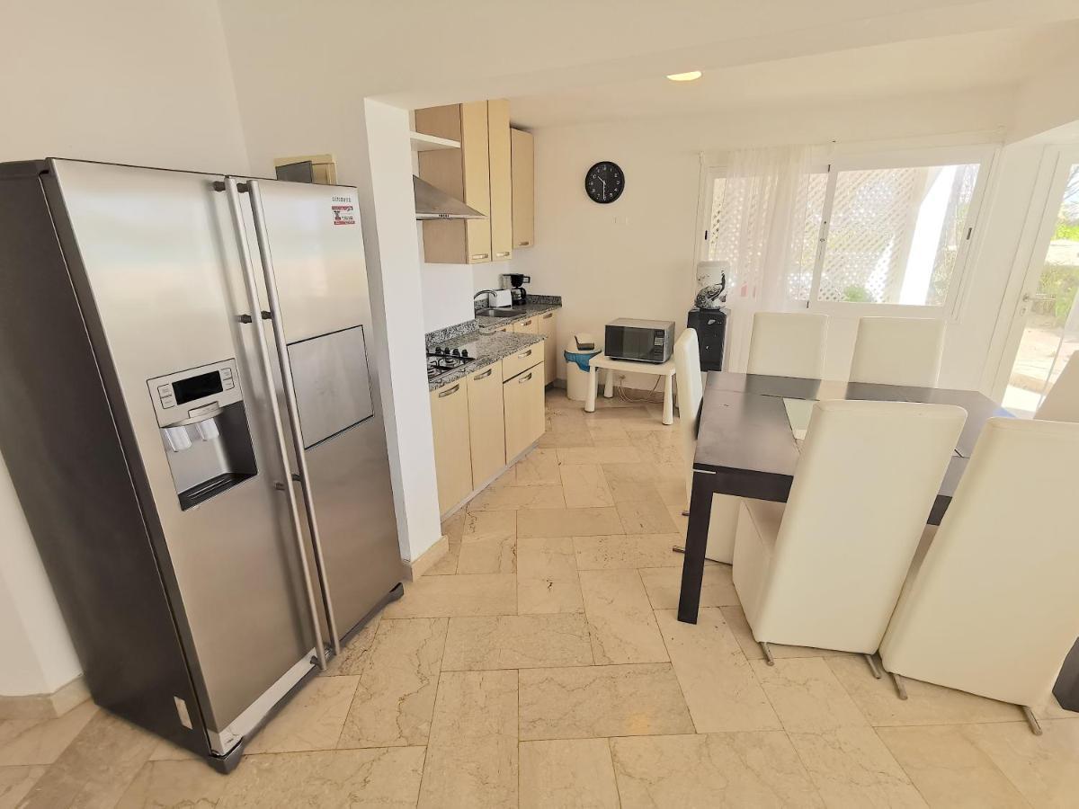 Villa Beachfront Ocean View 8 People Wifi Pickup