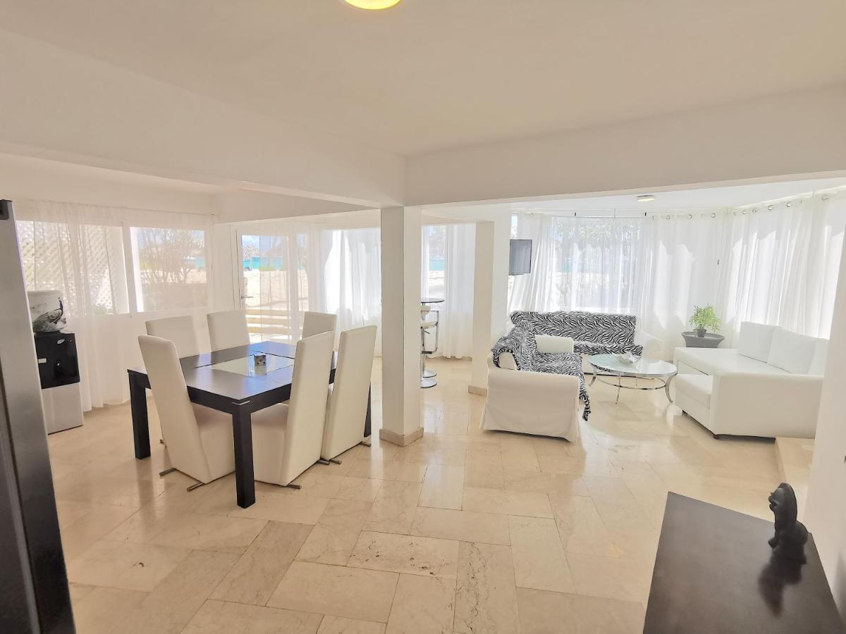 Villa Beachfront Ocean View 8 People Wifi Pickup Punta Cana