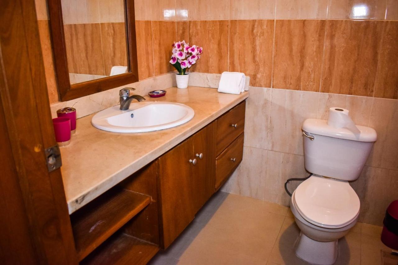 hostal palmas de punta cana f2 Hostal