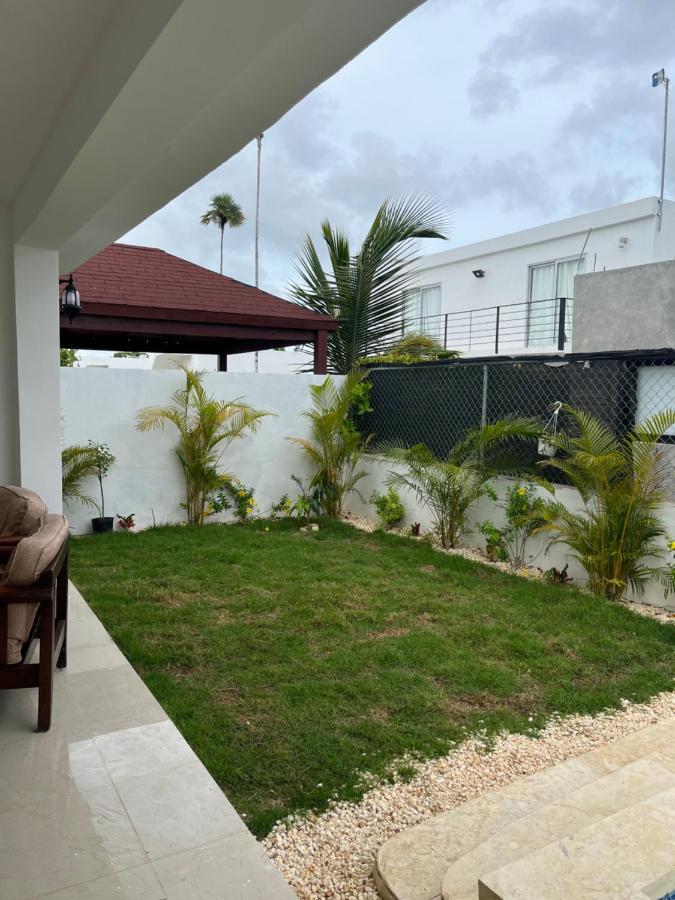 Villa Arias Village *