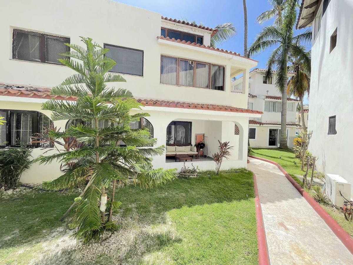 Beachfront Ocean View 8 People Wifi Pickup Villa