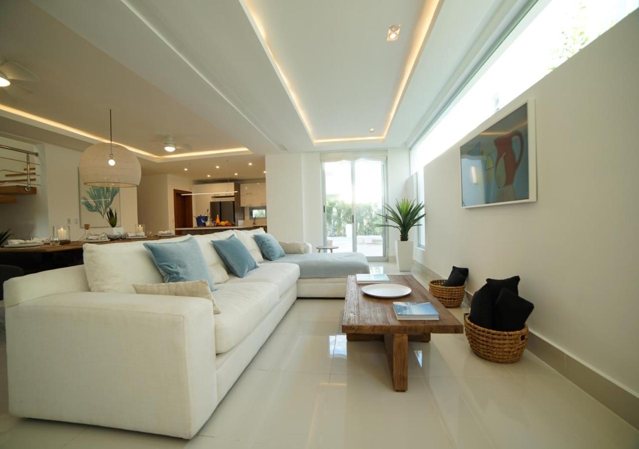 Villa Stylish Luxury San Juan Lakes In Gated Community In Downtown With Private Pool Punta Cana