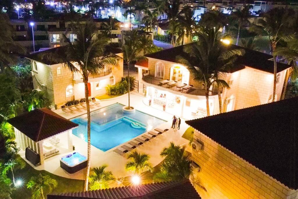 10br Beach Andiamo With Chef, Jacuzzi & Maid * Punta Cana