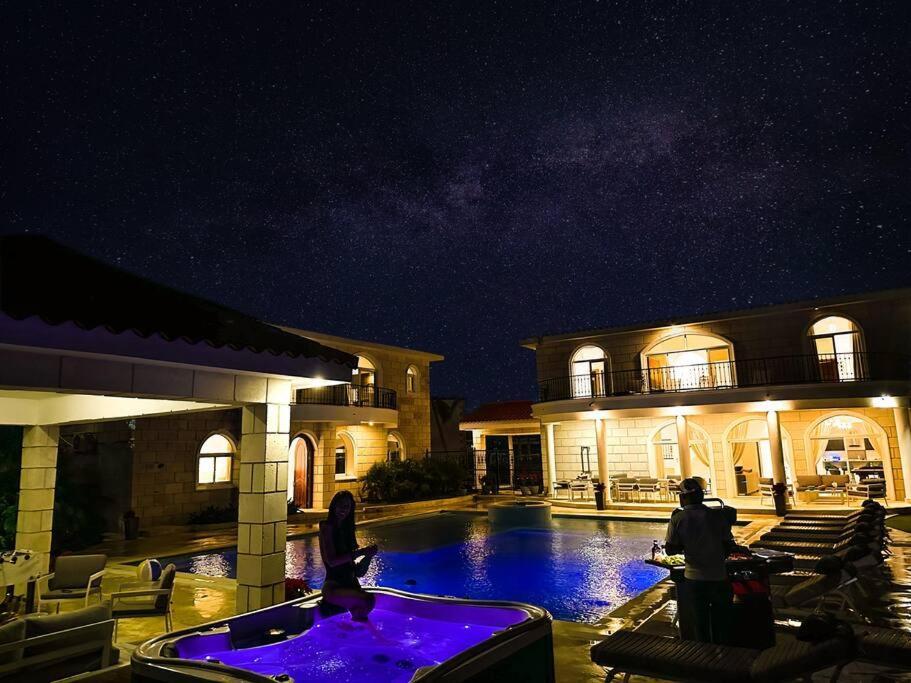 10br Beach Andiamo With Chef, Jacuzzi & Maid Villa