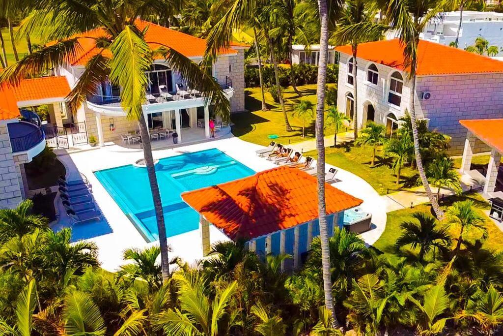 10br Beach Andiamo With Chef, Jacuzzi & Maid *