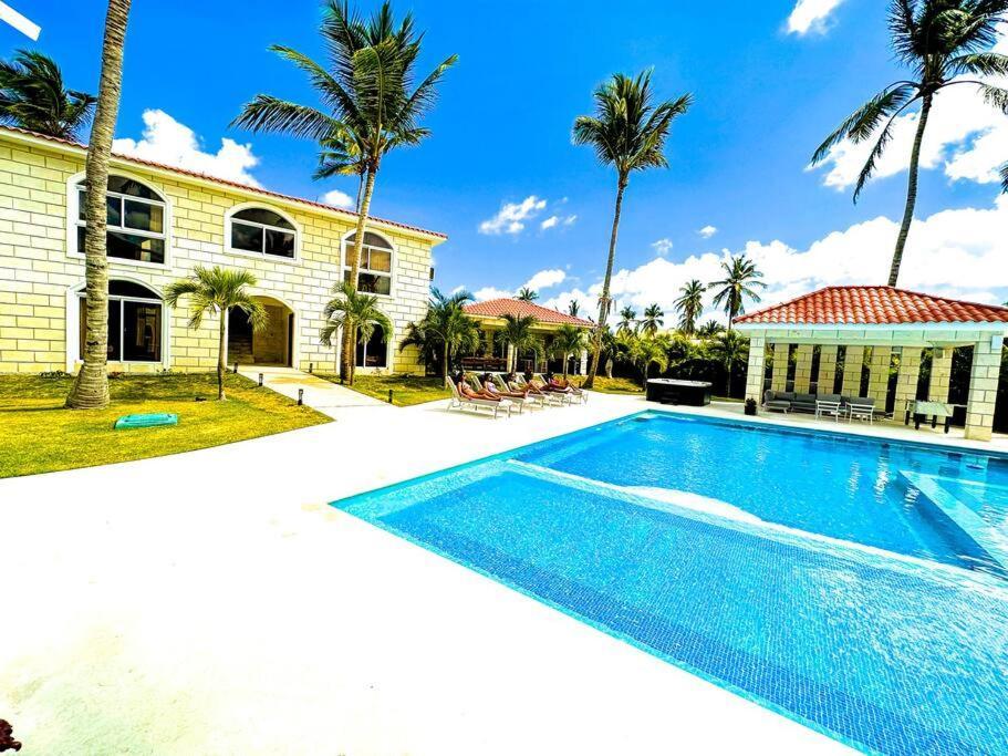 10br Beach Andiamo With Chef, Jacuzzi & Maid Punta Cana