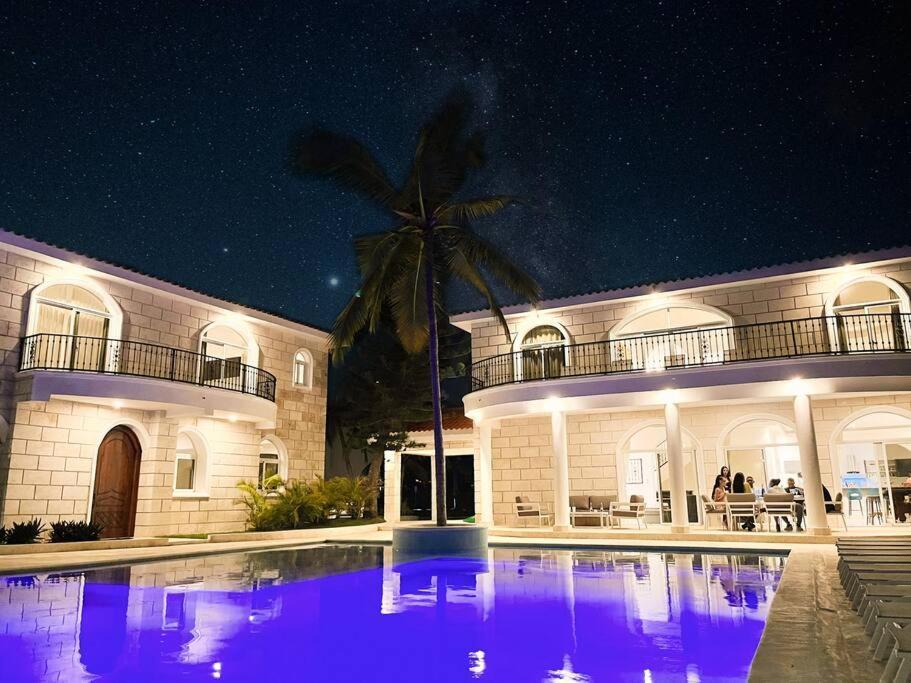 10br Beach Andiamo With Chef, Jacuzzi & Maid *