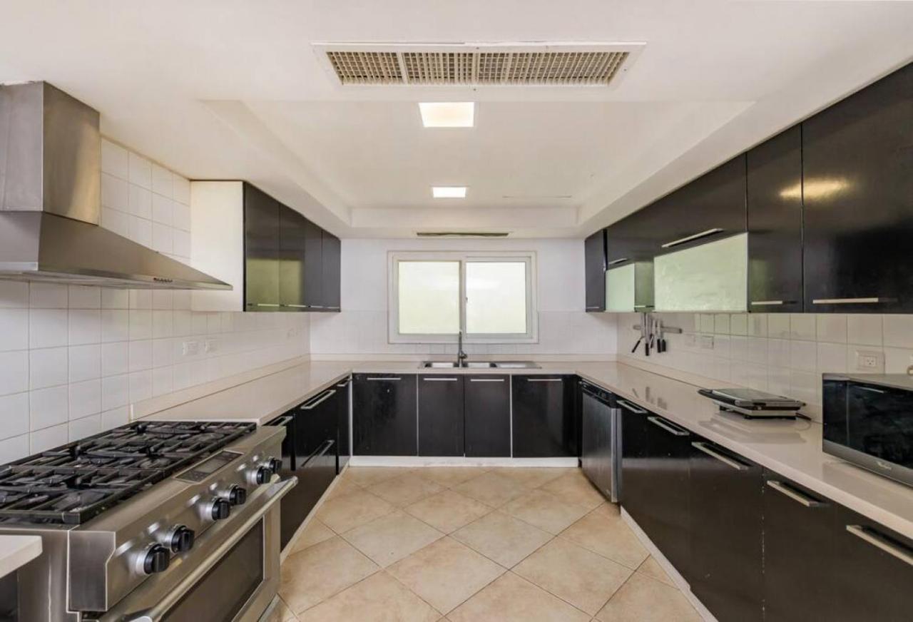 Cocotal Mansion Chef Butler Maids 2 Pools Jacuzzi Gym Villa