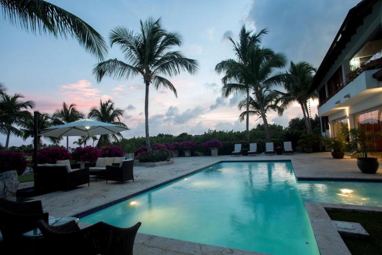 Villa Casa Crystal Luxury Golf Front With Staff Pool *