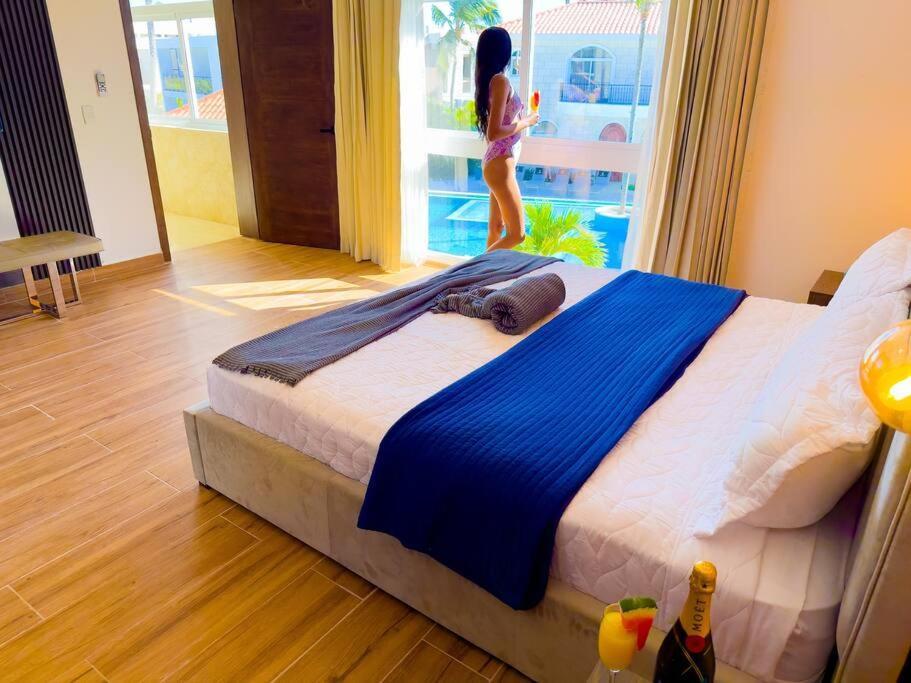 10br Beach Andiamo With Chef, Jacuzzi & Maid