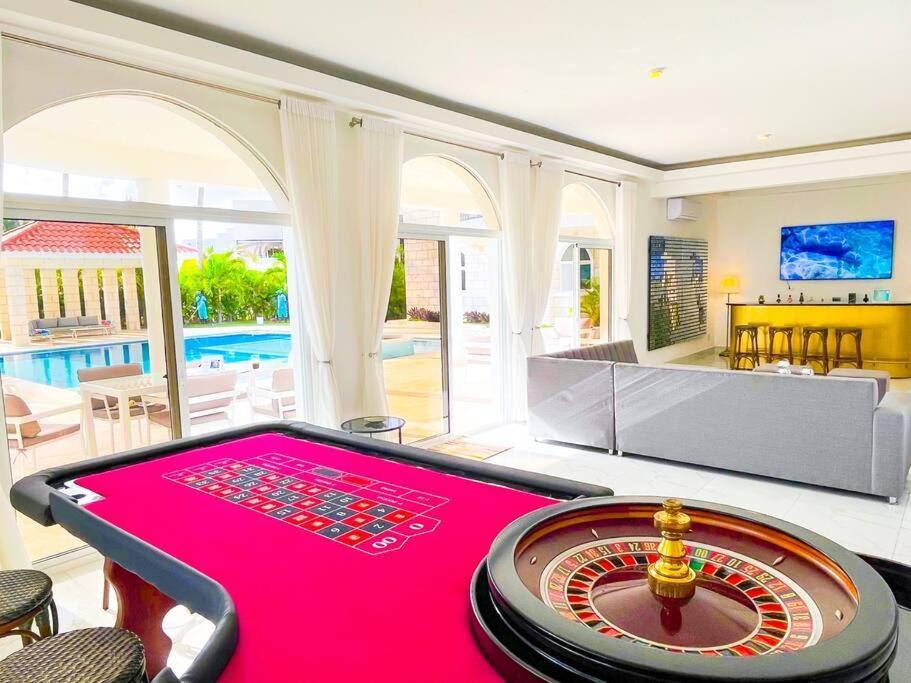 Villa 10br Beach Andiamo With Chef, Jacuzzi & Maid Punta Cana