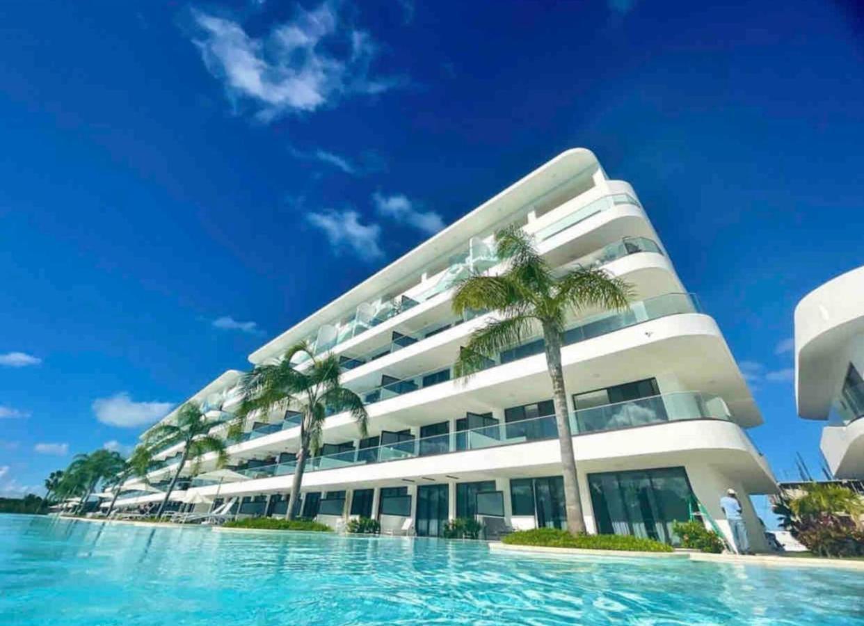 Cana Rock Star Infinity Pool, Golf & Club