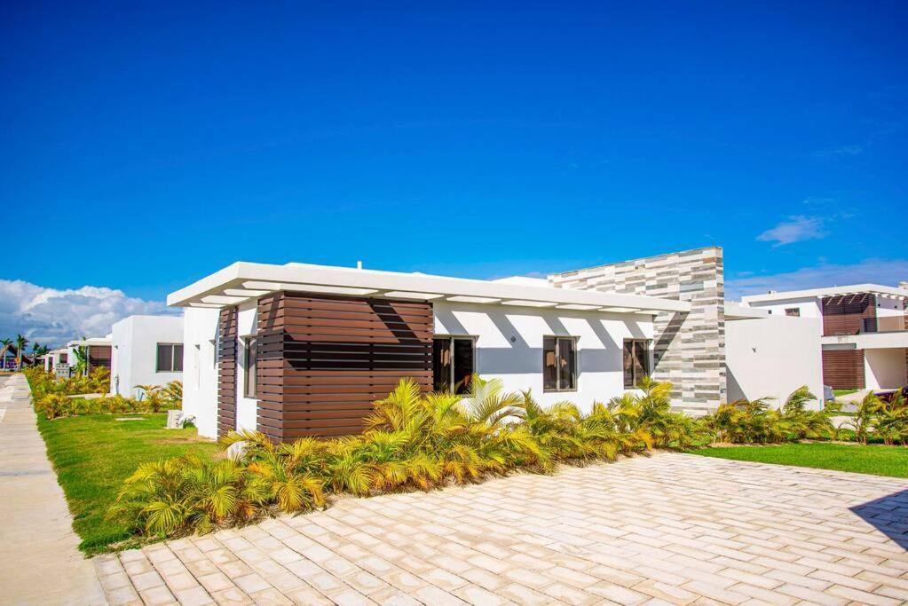 Beautiful Village 3 Bedrooms Furnished Pool Residencial Velero *