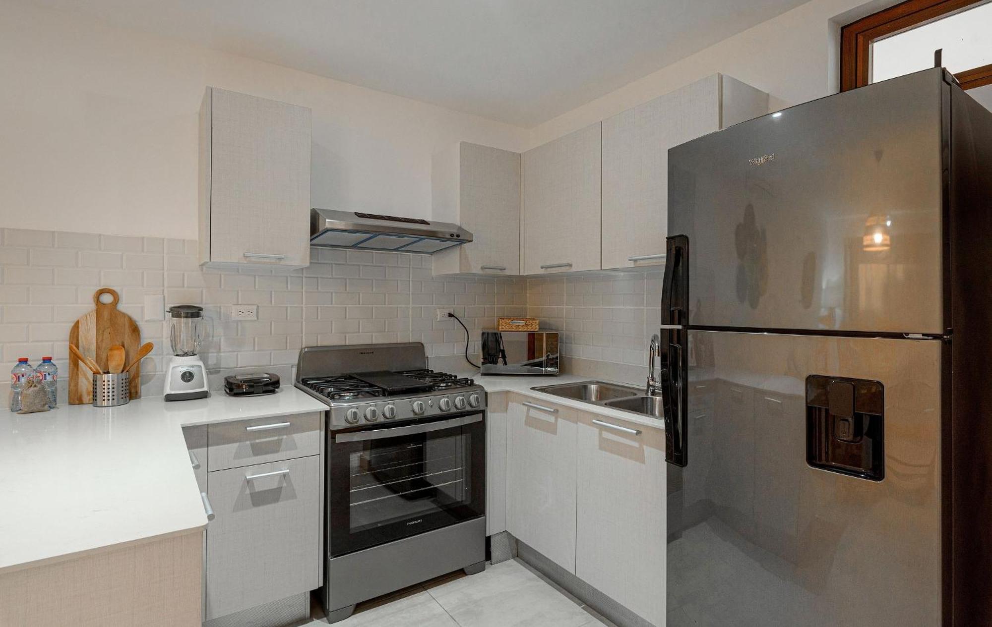 Cerca De La Playa Con Piscina Y Gimnasio Apartamento *