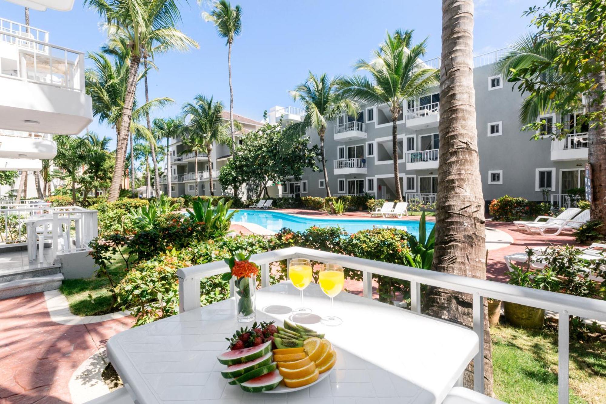 Tropicana Deluxe Beach Club And Pool - Playa Los Corales Hotel 5*