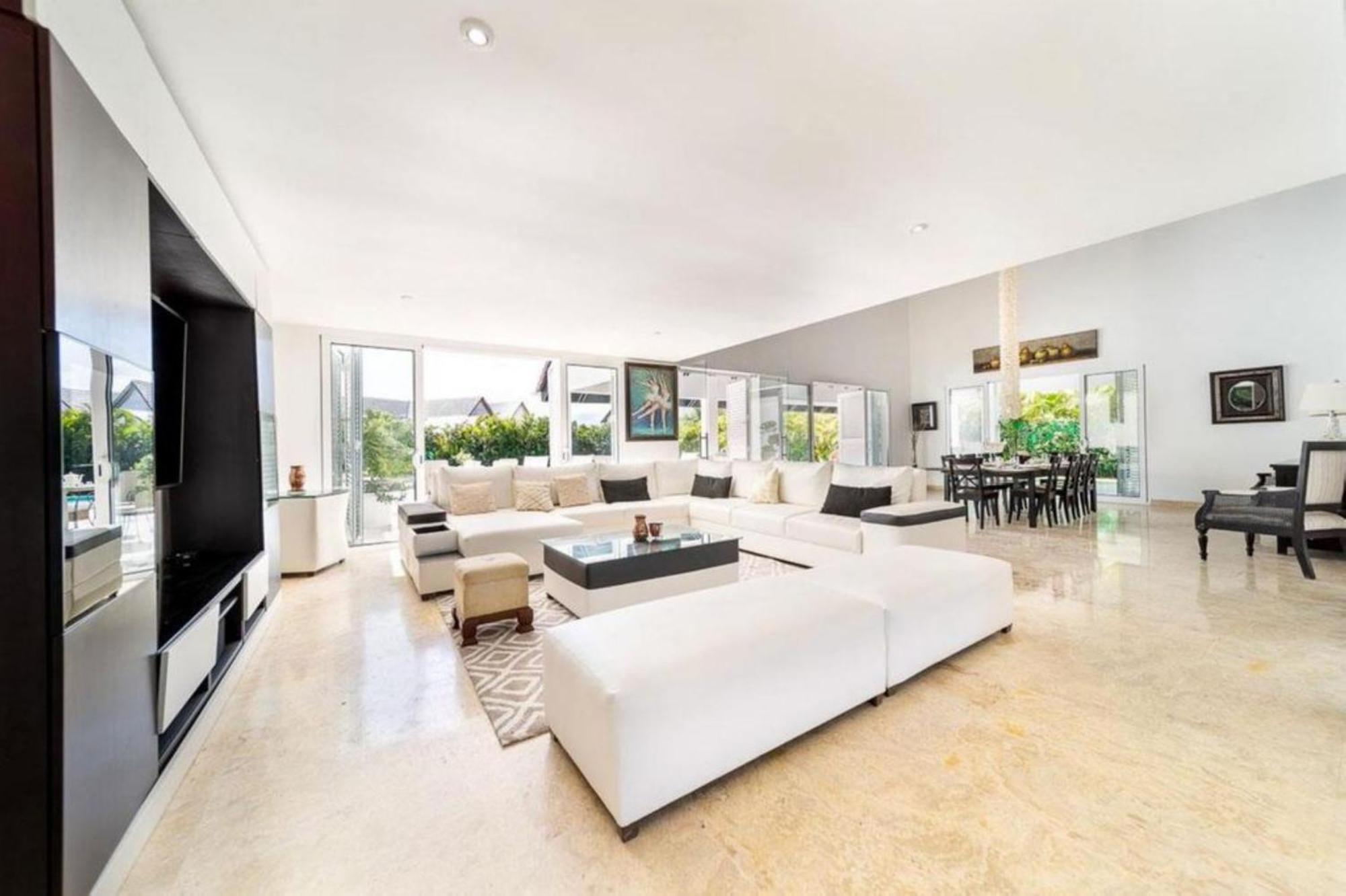Stunning And Luxurious In The Beautiful Apartamento