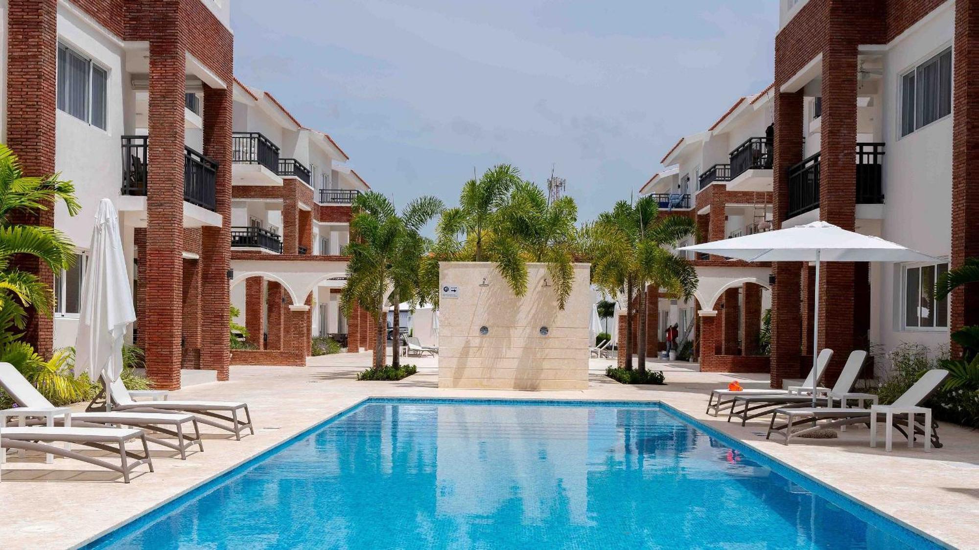 Charming 2bdr Pool View Walking To Bavaro Apartamento