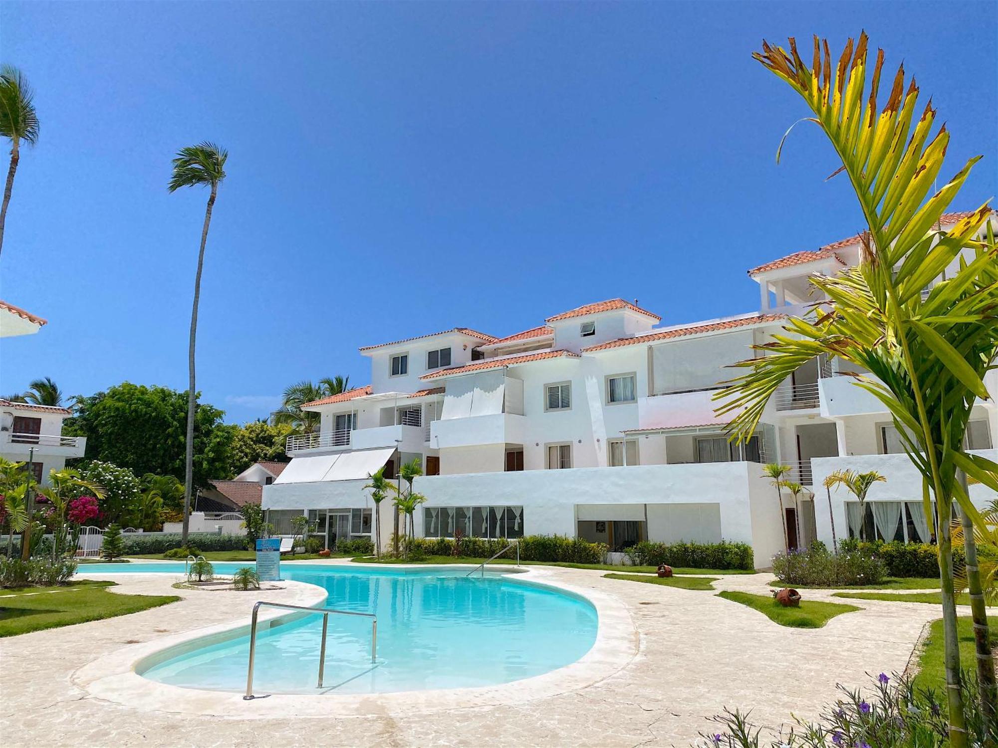 Los Corales And - Beach Club, Spa, Restaurants