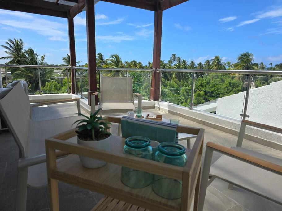 !!!new !!!charming 2-2 Penthouse 2- 3 Min Walking To Bavaro Beach, El Cortecito- Solo A 2- 3 Min Caminando De La Playa