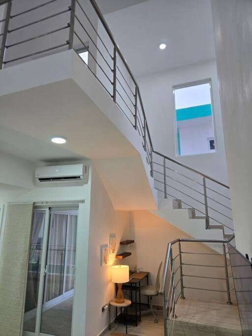 !!!new !!!charming 2-2 Penthouse 2- 3 Min Walking To Bavaro Beach, El Cortecito- Solo A 2- 3 Min Caminando De La Playa Apartamento *