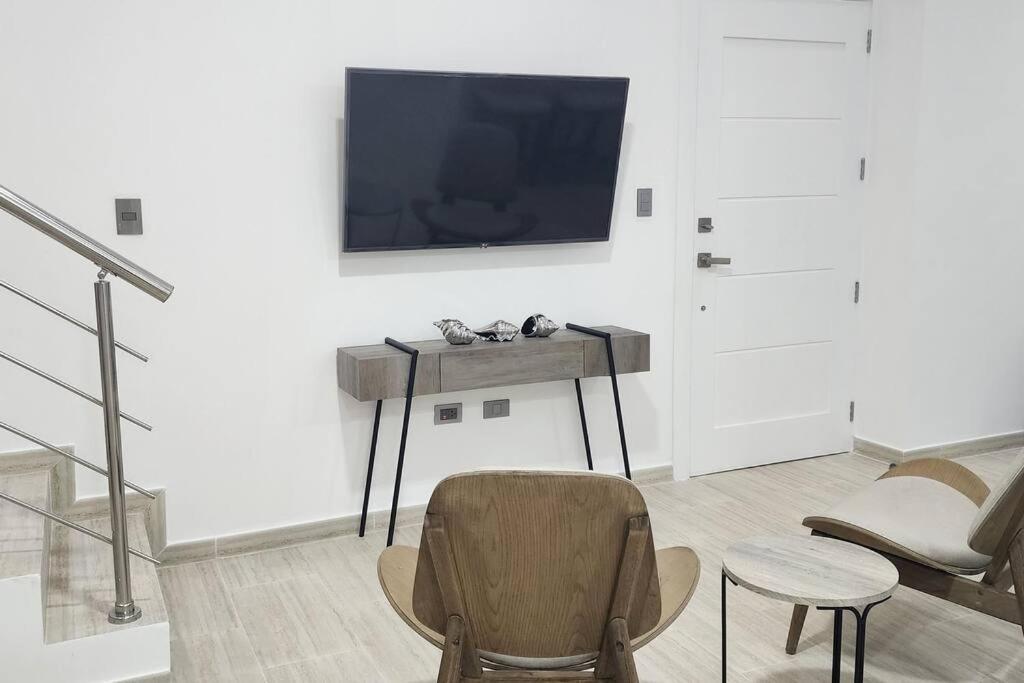 !!!new !!!charming 2-2 Penthouse 2- 3 Min Walking To Bavaro Beach, El Cortecito- Solo A 2- 3 Min Caminando De La Playa * Punta Cana