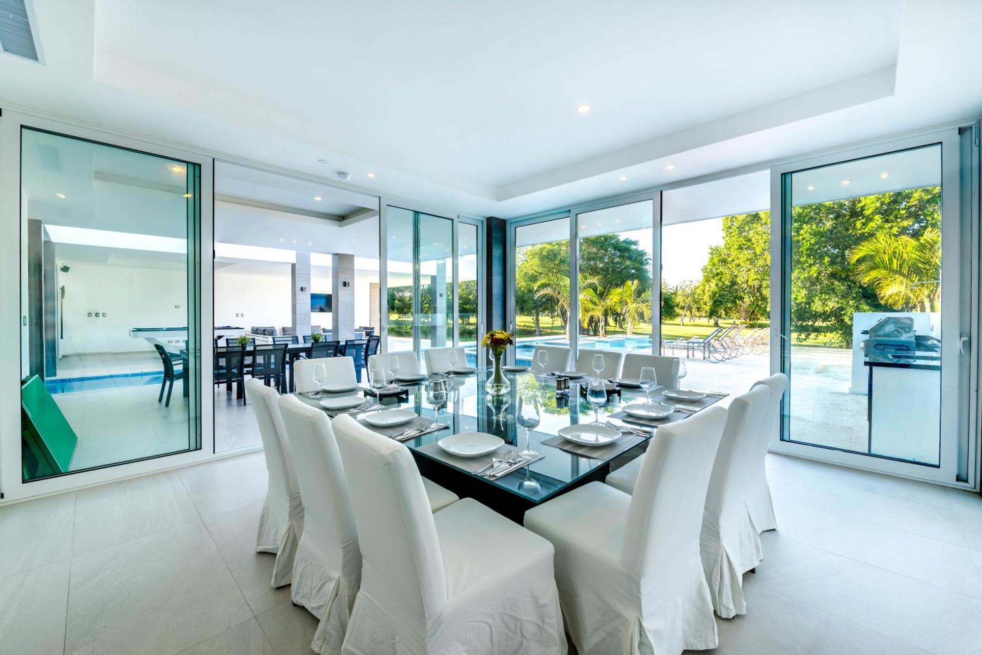 Modern Brand New With Pool, Jacuzzi, Chef At Cocotal Golf & Country Club