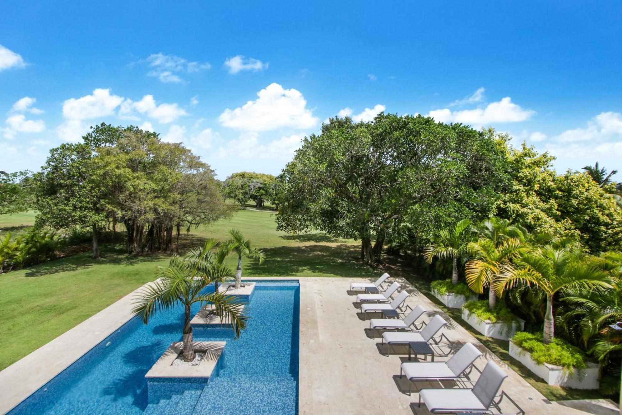 Modern Brand New With Pool, Jacuzzi, Chef At Cocotal Golf & Country Club Villa *