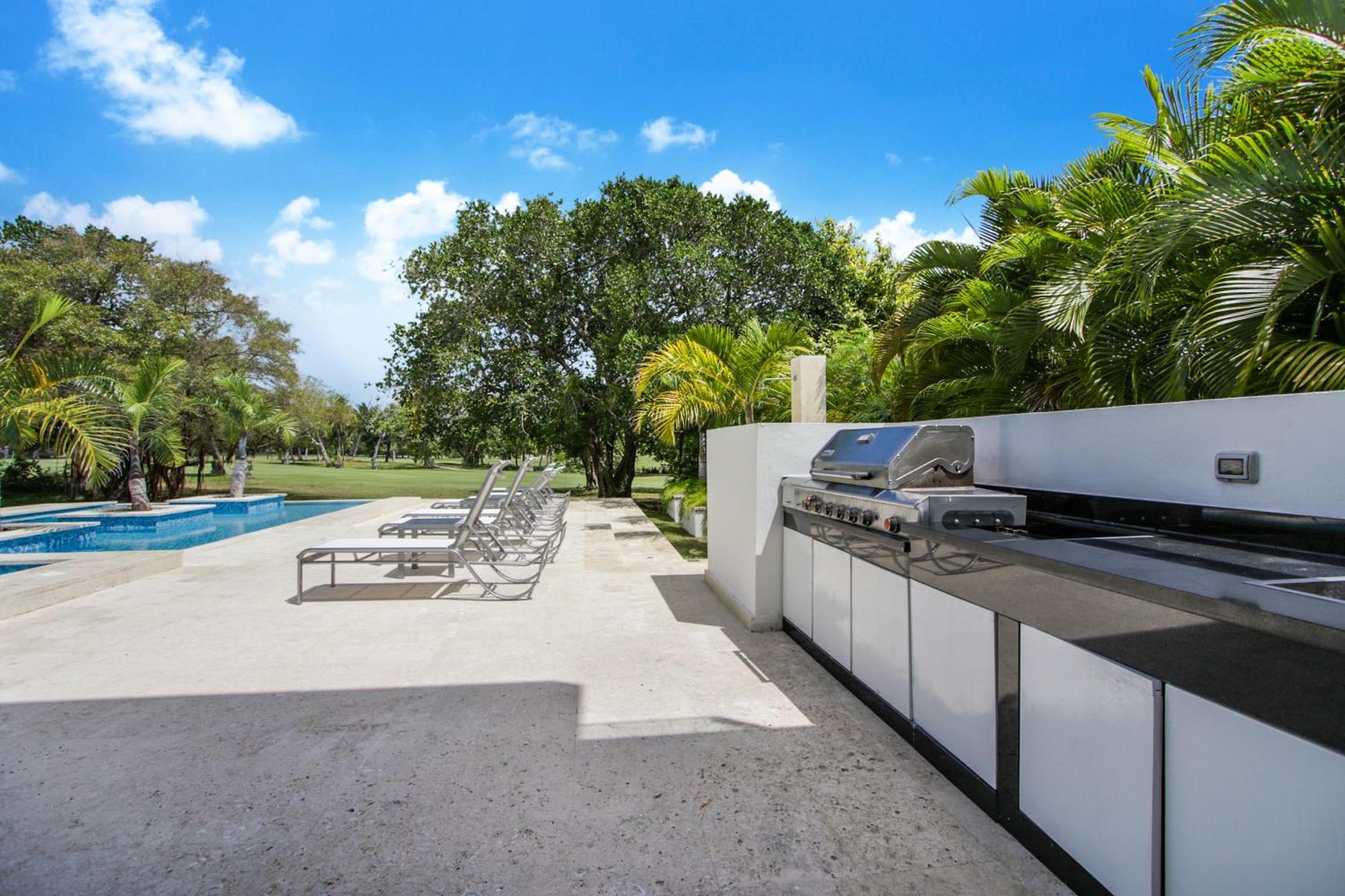 Modern Brand New With Pool, Jacuzzi, Chef At Cocotal Golf & Country Club Villa Punta Cana