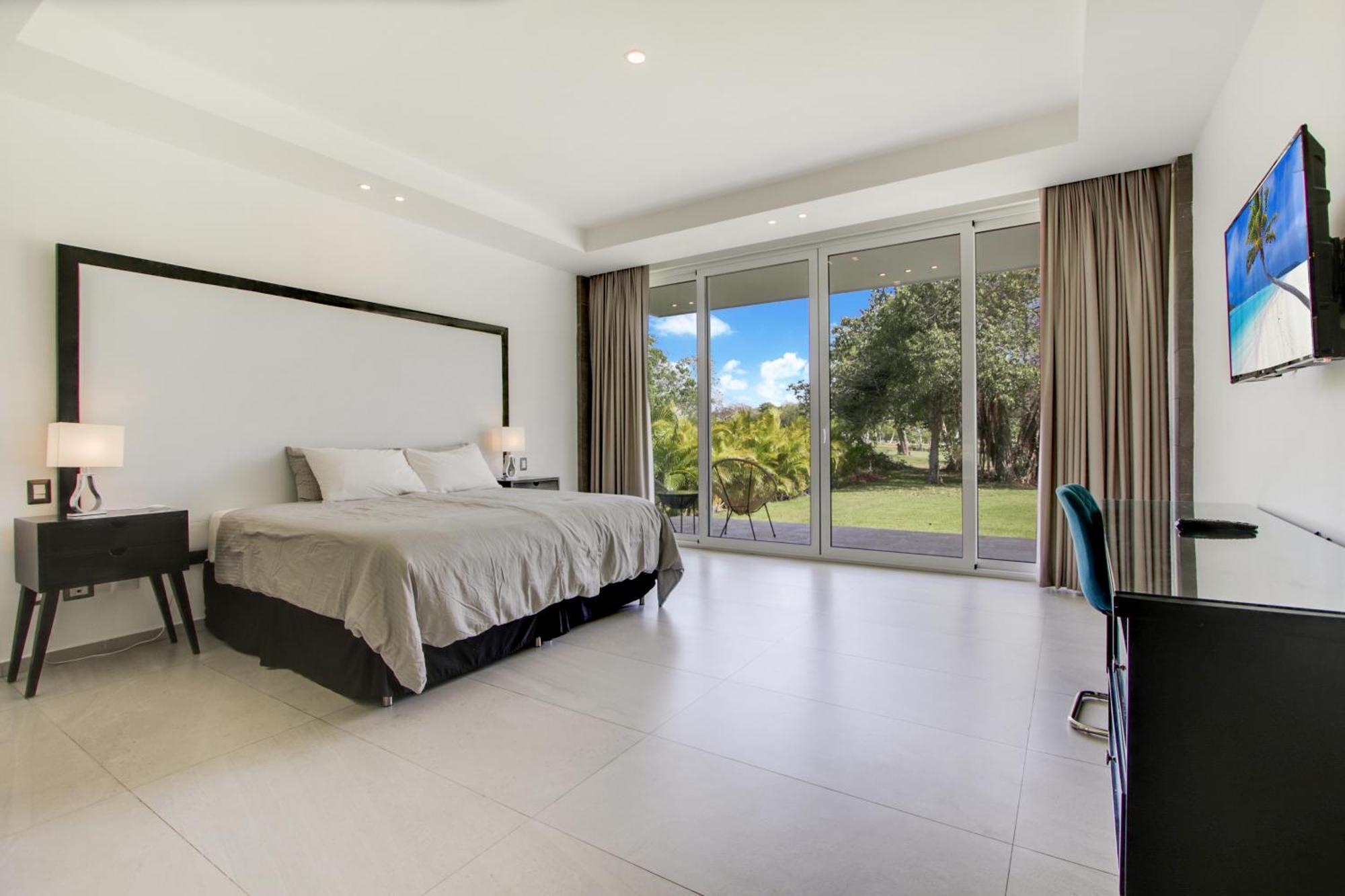 Villa Modern Brand New With Pool, Jacuzzi, Chef At Cocotal Golf & Country Club *