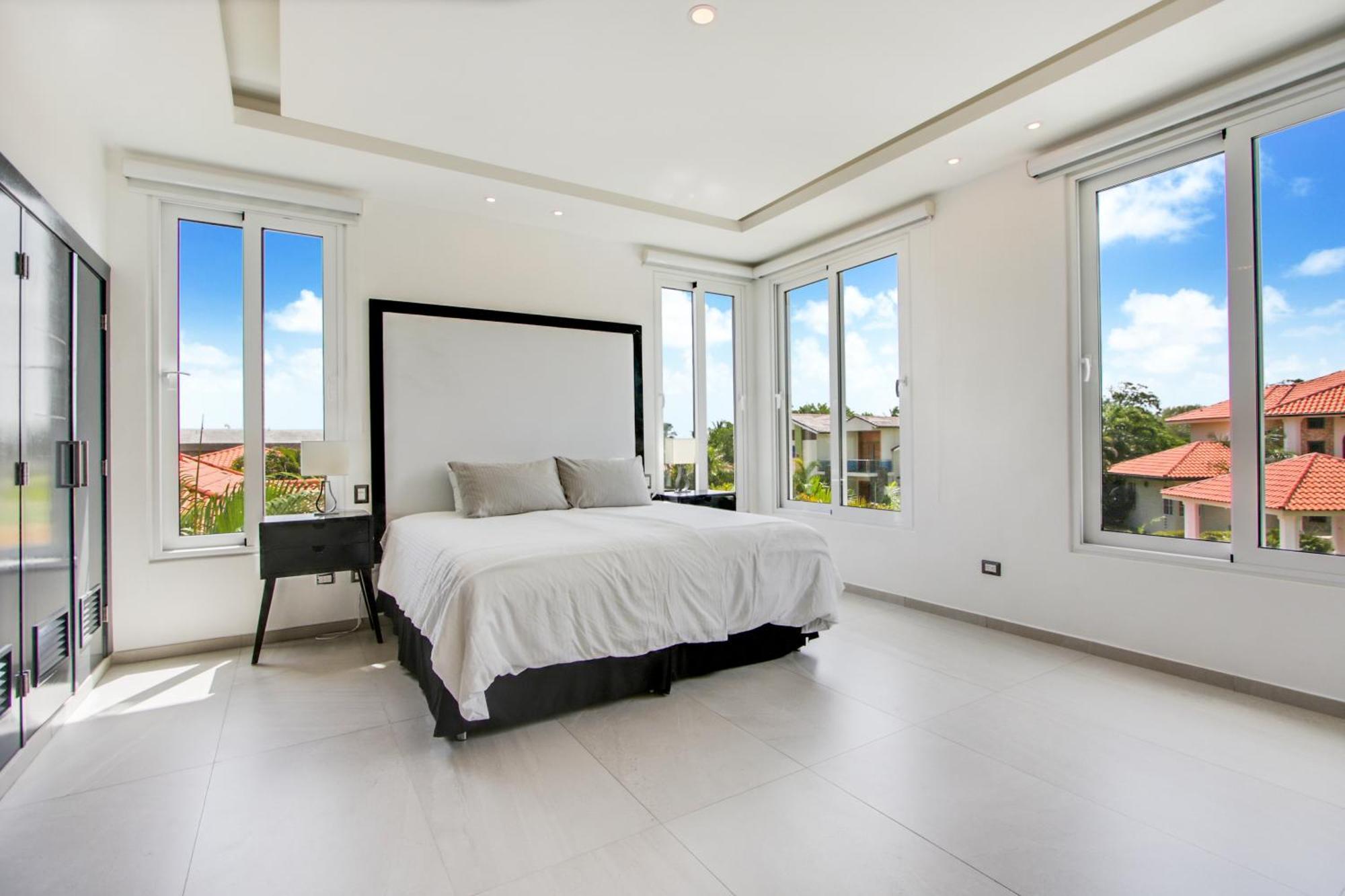 Modern Brand New With Pool, Jacuzzi, Chef At Cocotal Golf & Country Club Villa Punta Cana