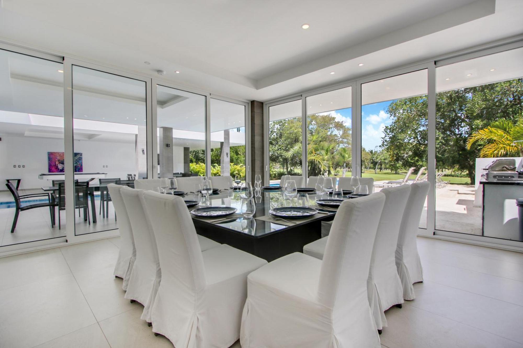 Modern Brand New With Pool, Jacuzzi, Chef At Cocotal Golf & Country Club *