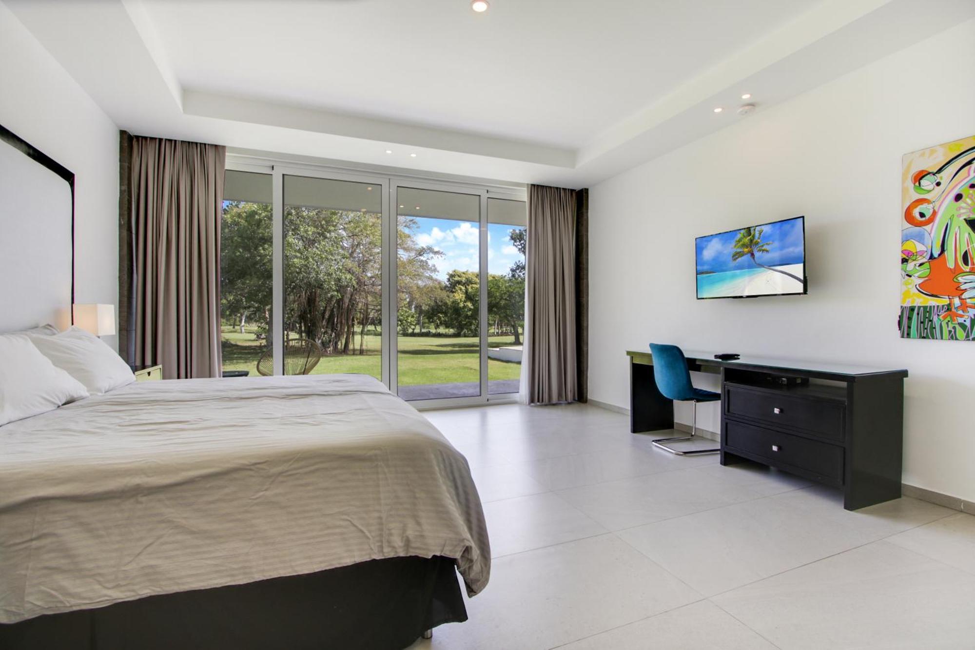 Modern Brand New With Pool, Jacuzzi, Chef At Cocotal Golf & Country Club Villa Punta Cana