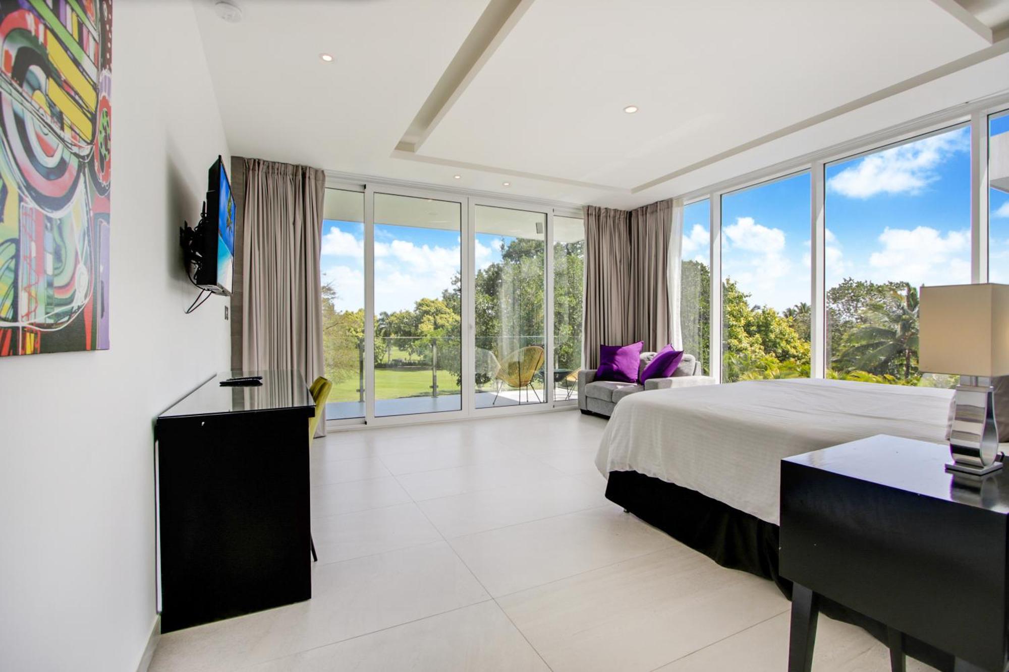 Modern Brand New With Pool, Jacuzzi, Chef At Cocotal Golf & Country Club