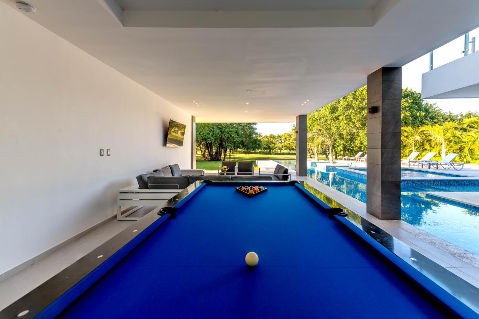 Villa Modern Brand New With Pool, Jacuzzi, Chef At Cocotal Golf & Country Club