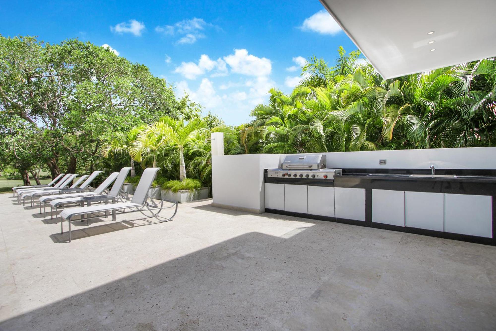 Modern Brand New With Pool, Jacuzzi, Chef At Cocotal Golf & Country Club Punta Cana