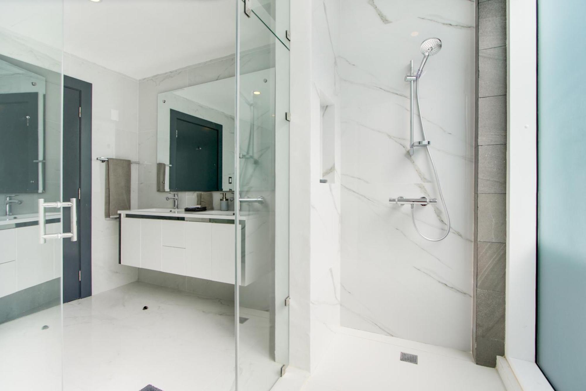 Modern Brand New With Pool, Jacuzzi, Chef At Cocotal Golf & Country Club *