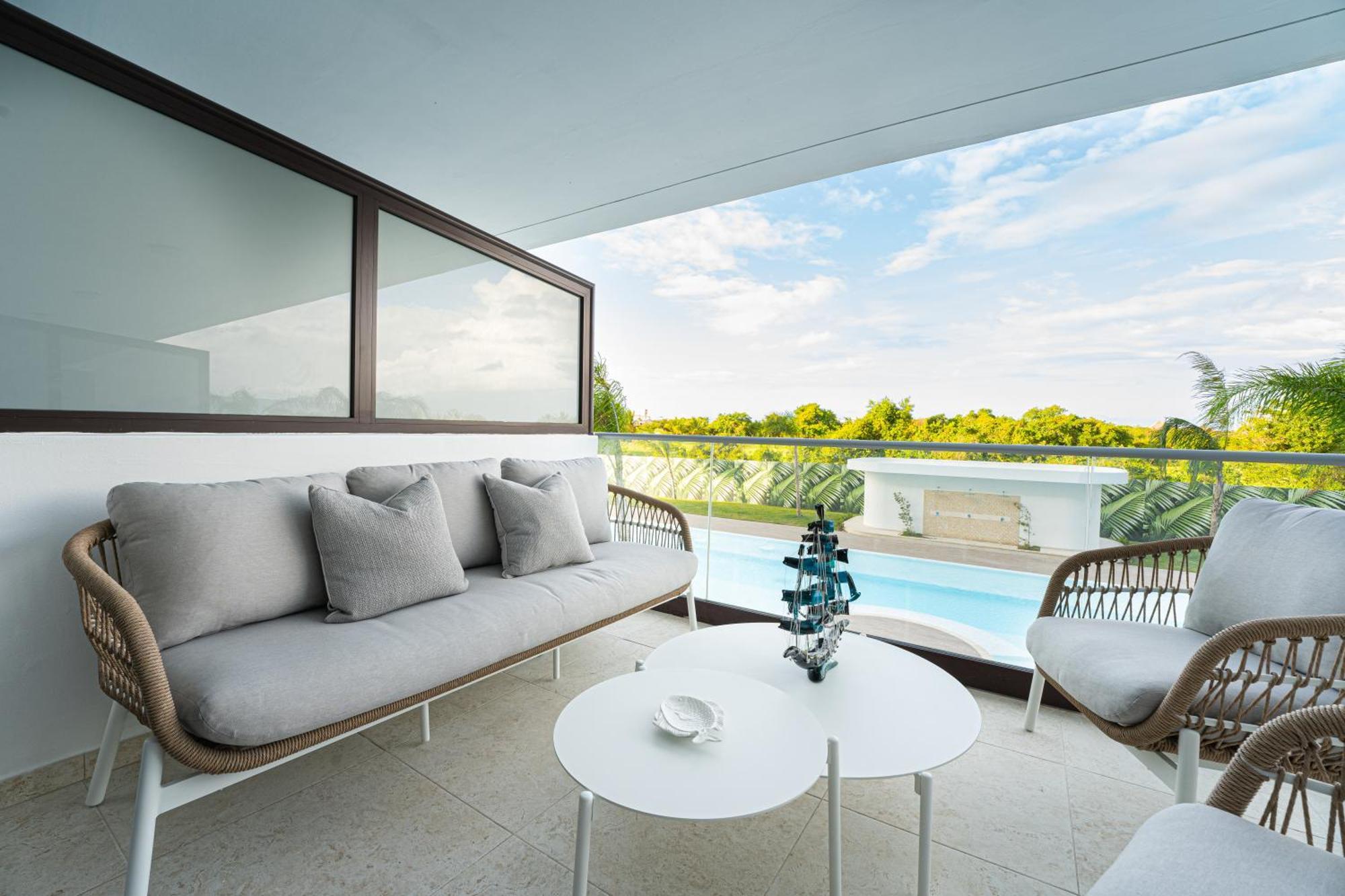 Beautiful With Private Jacuzzi, Pool & Golf