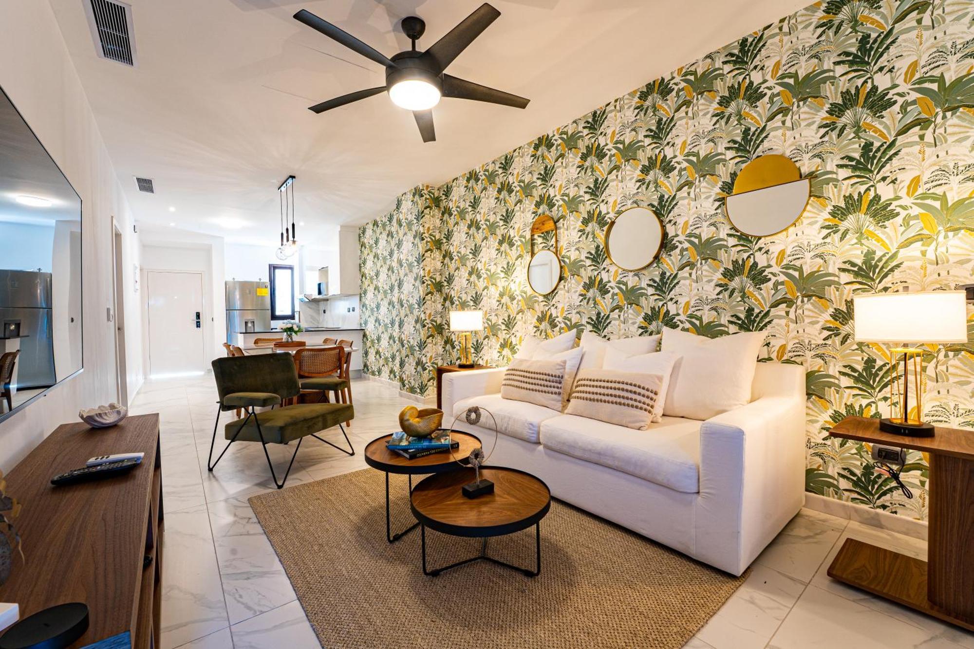 Beautiful With Private Jacuzzi, Pool & Golf
