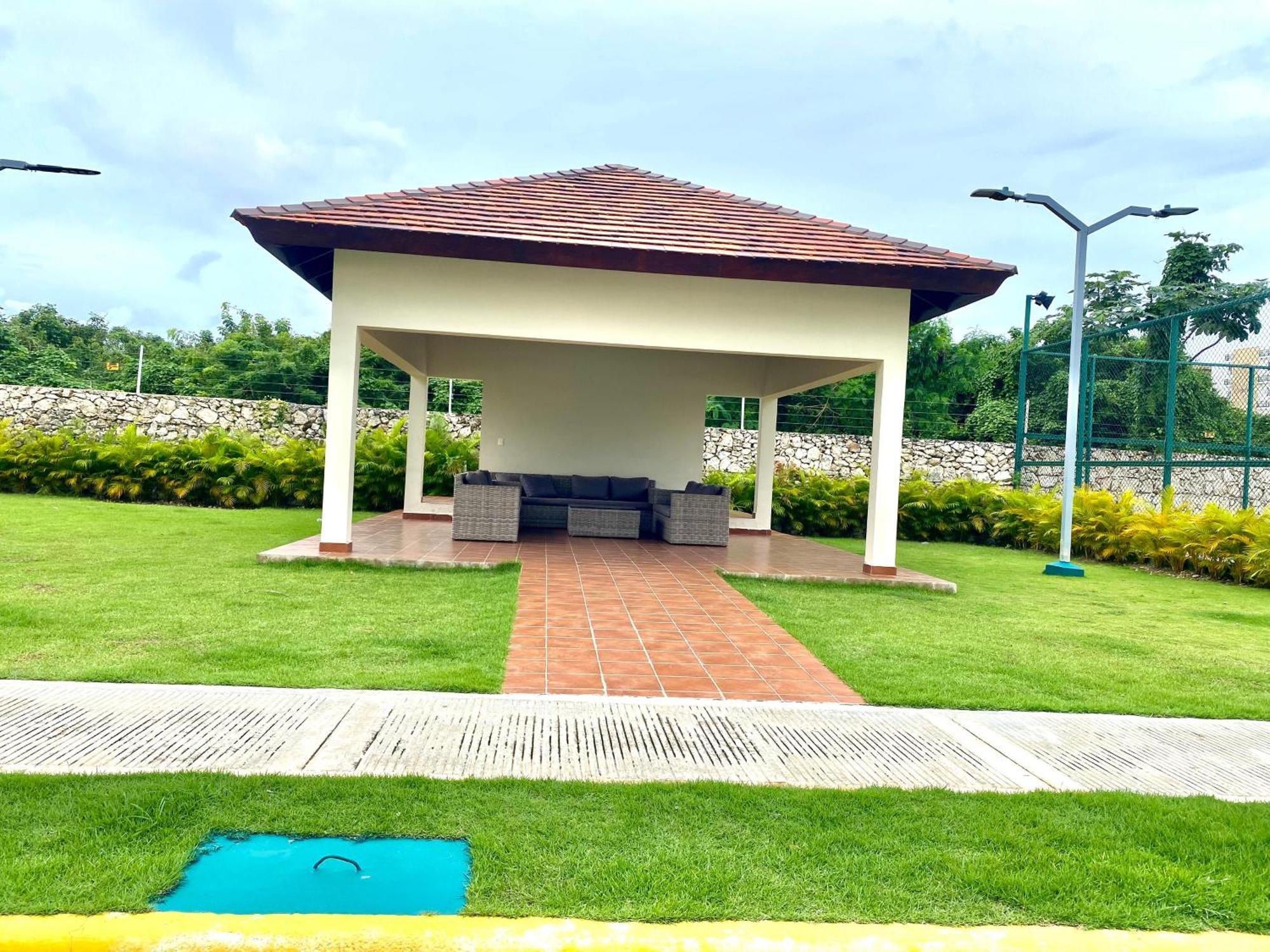 Tropical Dream, 2 Hab, 2 Banos, Terraza, Piscina, Wifi De Alta Velocidad Gratis