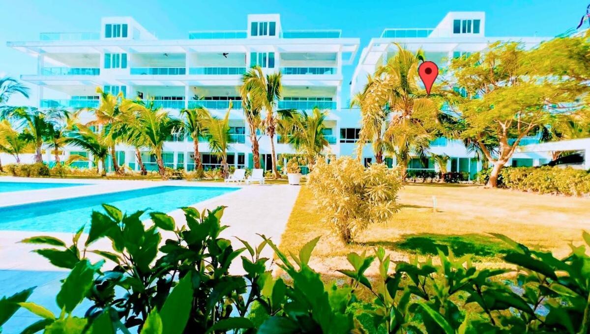 Hot Tub, Pool, Walk To Fun, Beach, Dining, Shops Apartamento Punta Cana
