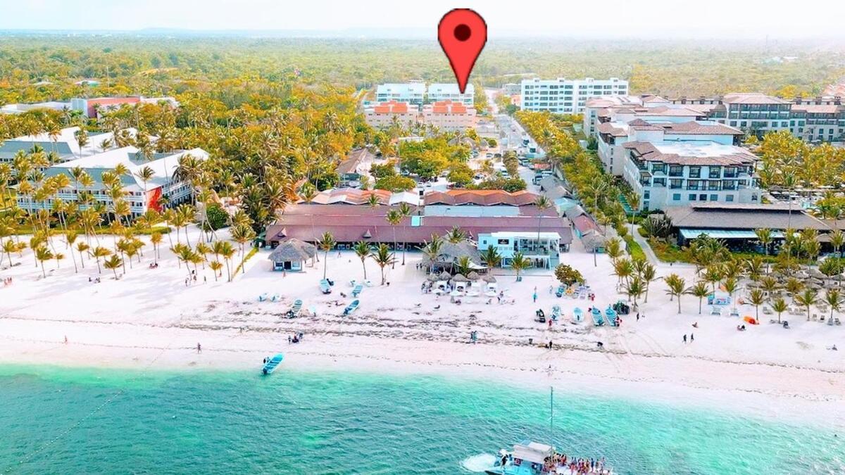 Hot Tub, Pool, Walk To Fun, Beach, Dining, Shops Apartment