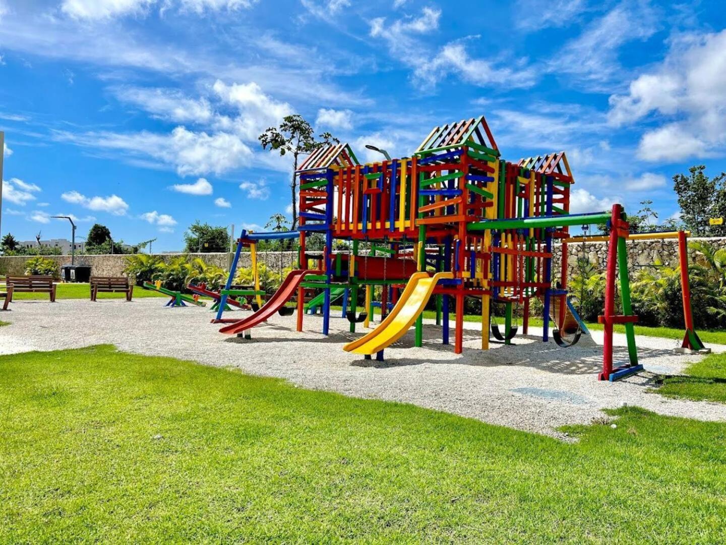Tropical Dream, 2 Hab, 2 Banos, Terraza, Piscina, Wifi De Alta Velocidad Gratis