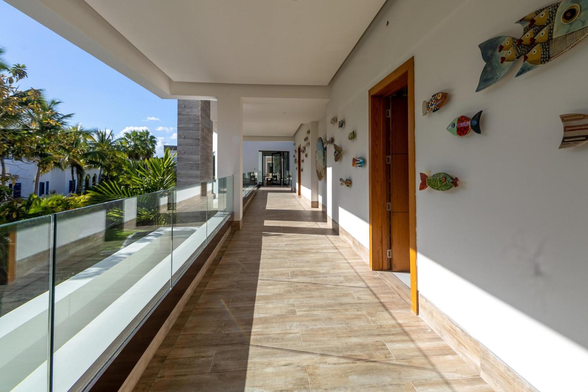 Villa Guacamaya - 9br Frente Al Mar *