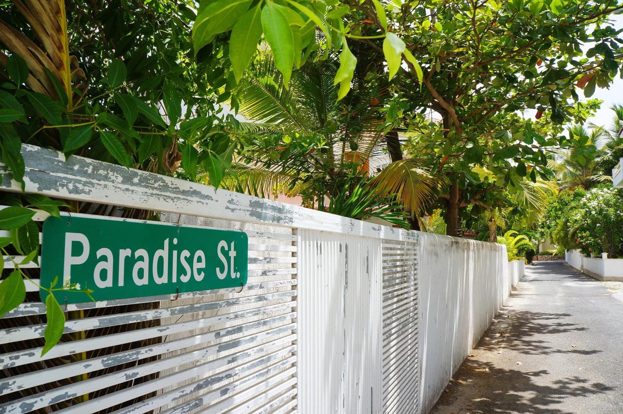 Caribbean Los Corales Beach And Spa Apartamento