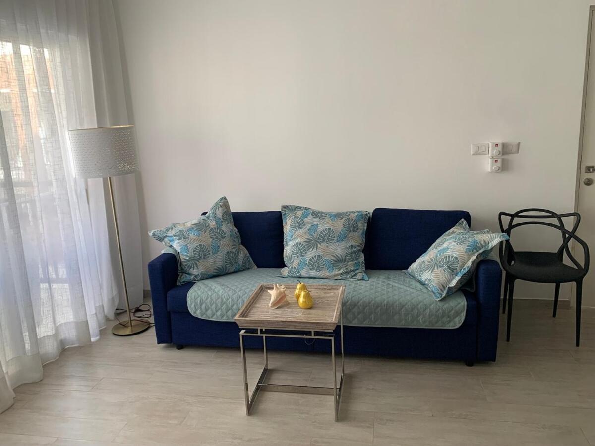 Apartamento Luxurious Spacious 2-bedroom Apartment, Steps From *