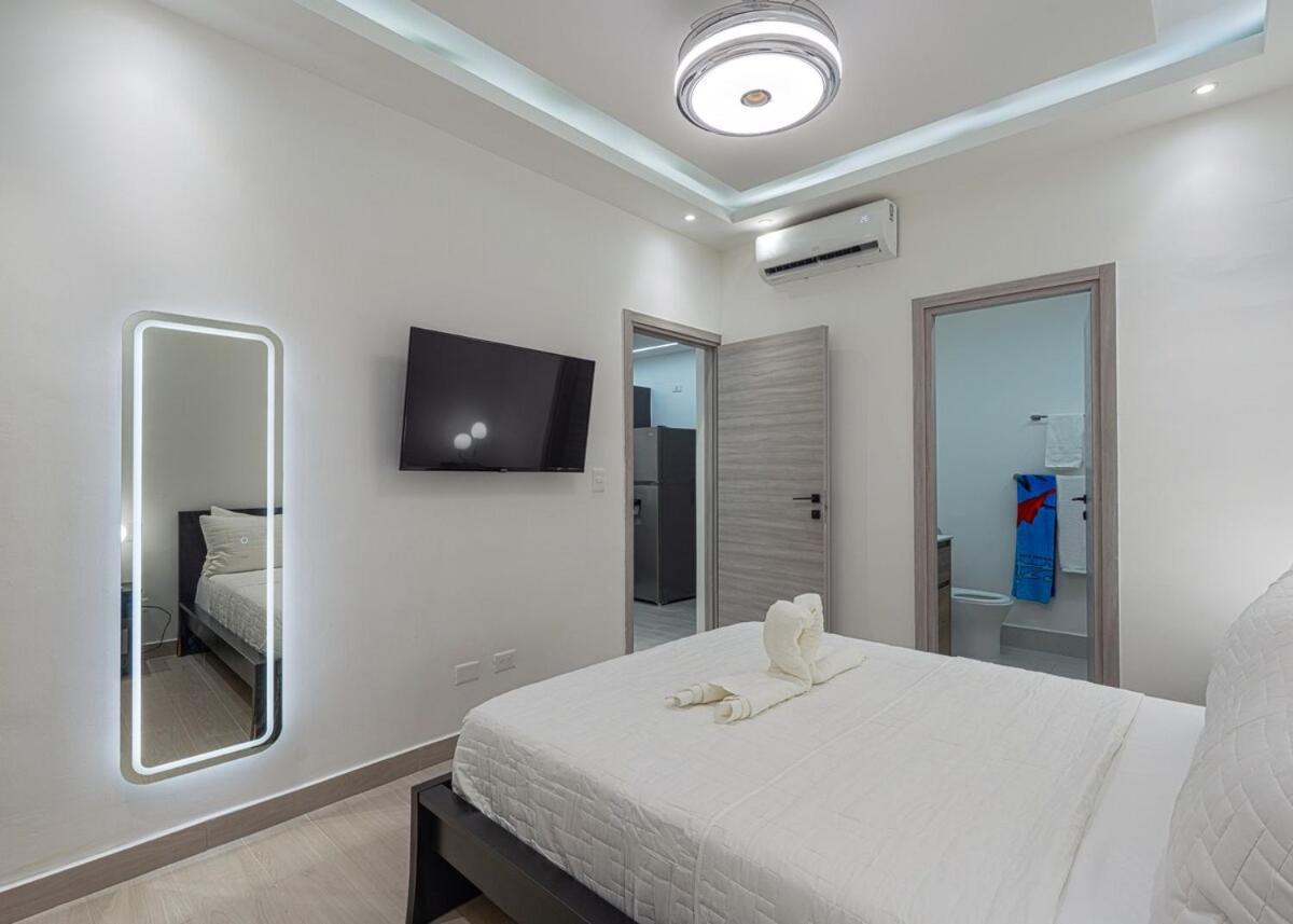 Modern Apartment, On-site Pool Apartamento *